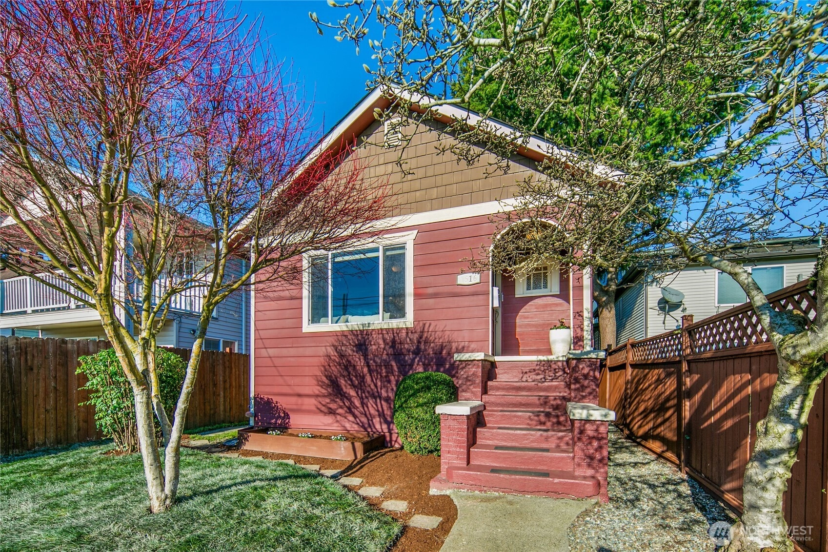 1516 S Bennett St Unit  Seattle WA 98108