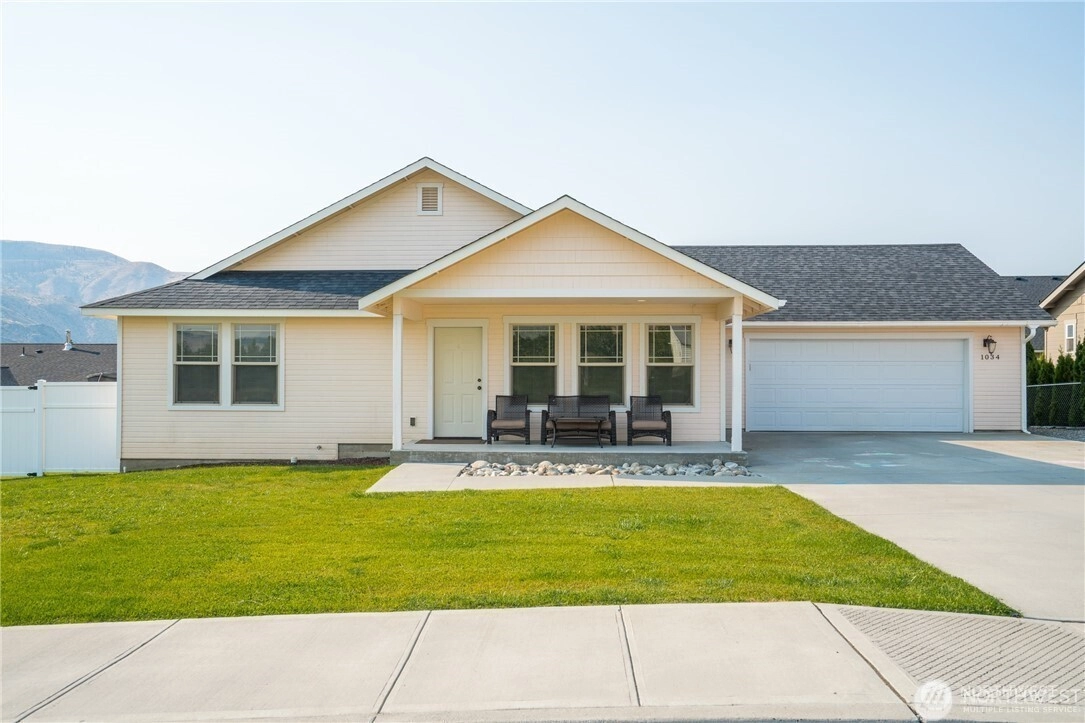1034 Crest Loop Entiat WA 98822