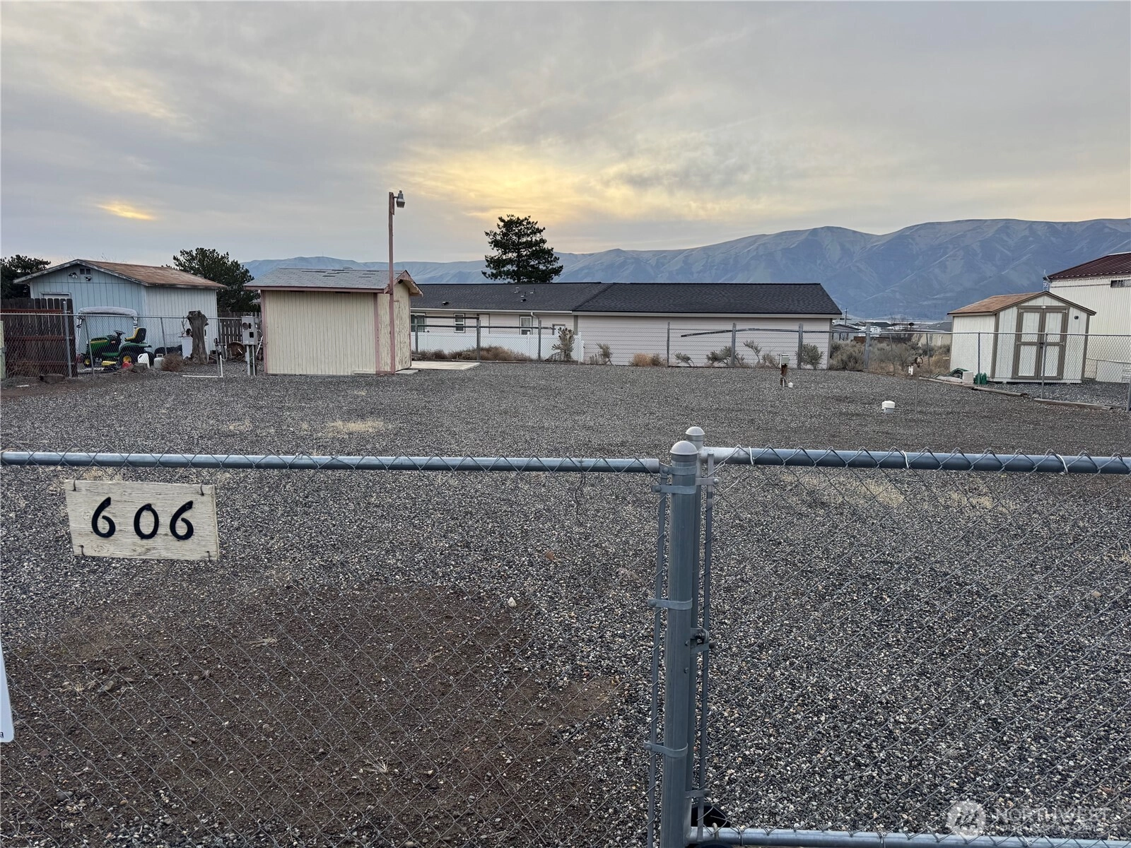 606 Edgewater Way SW Mattawa WA 99349