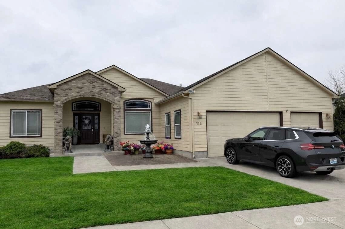 416 Oahu St Richland WA 99352