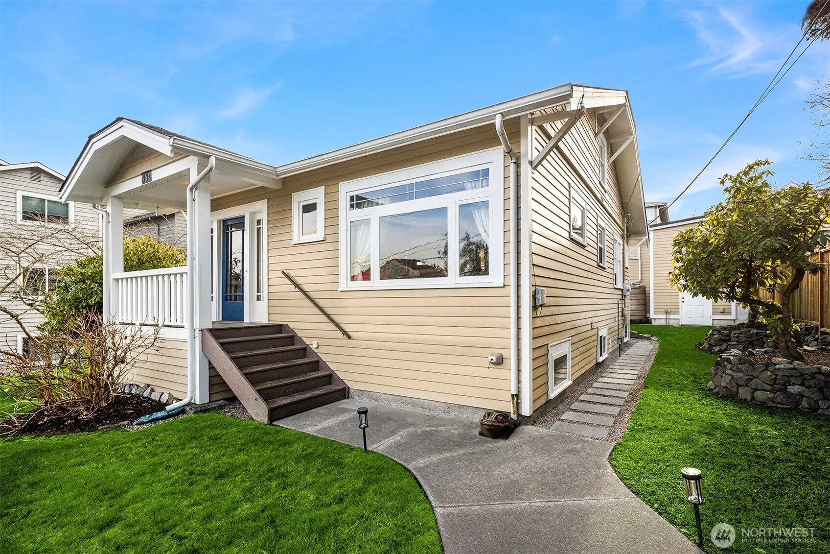 349 N 72nd St Seattle WA 98103