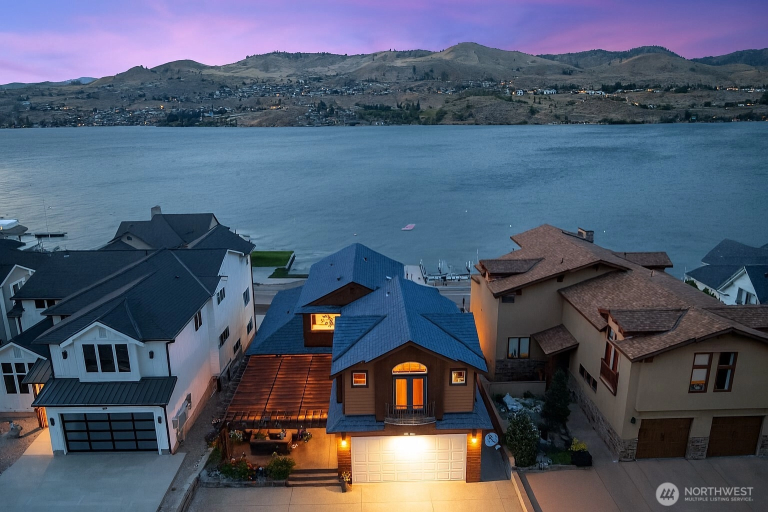 2031 W Terrace Ave Chelan WA 98816