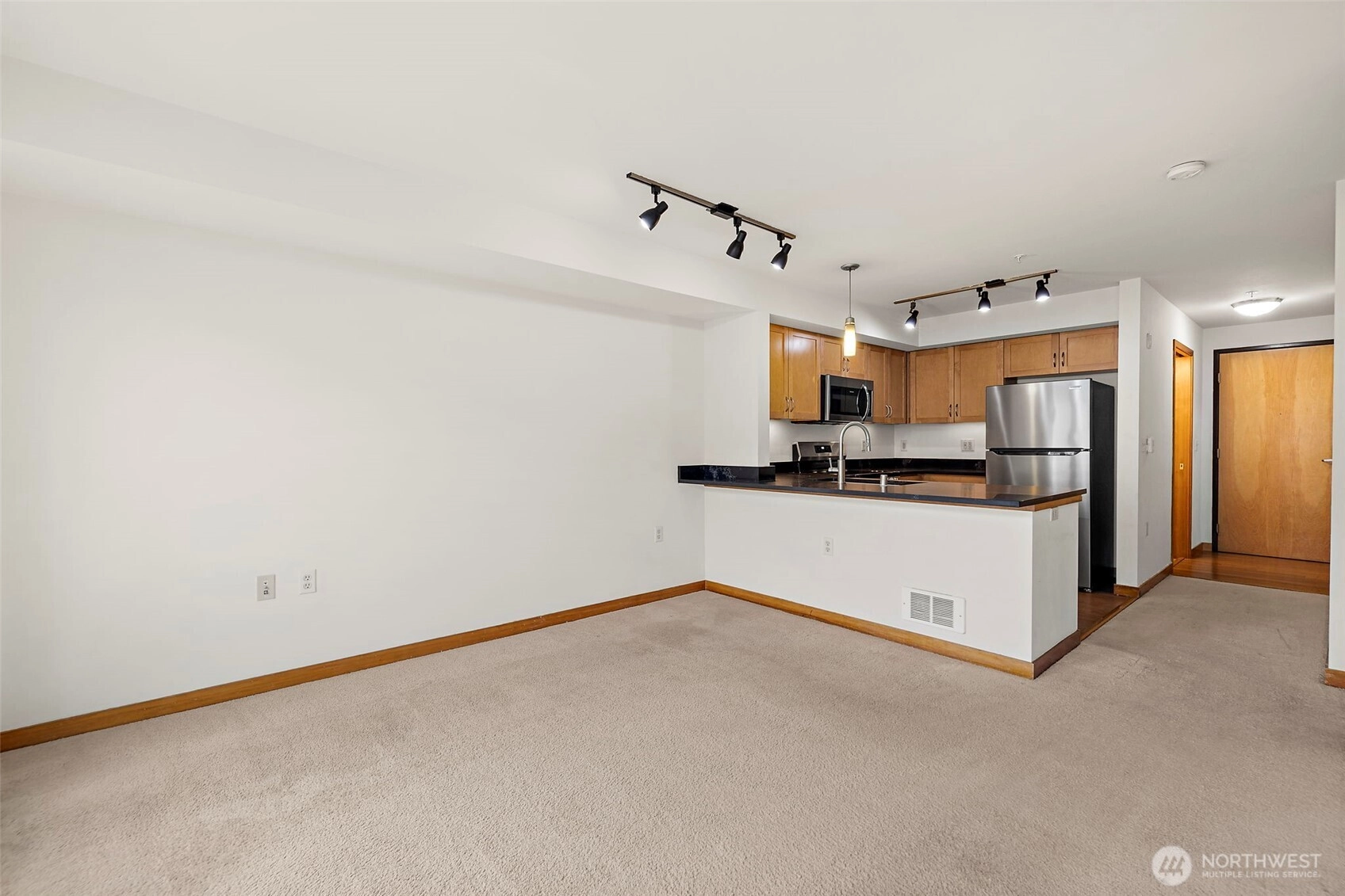 827 Hiawatha Pl S Unit 313 Unit 313 Seattle WA 98144