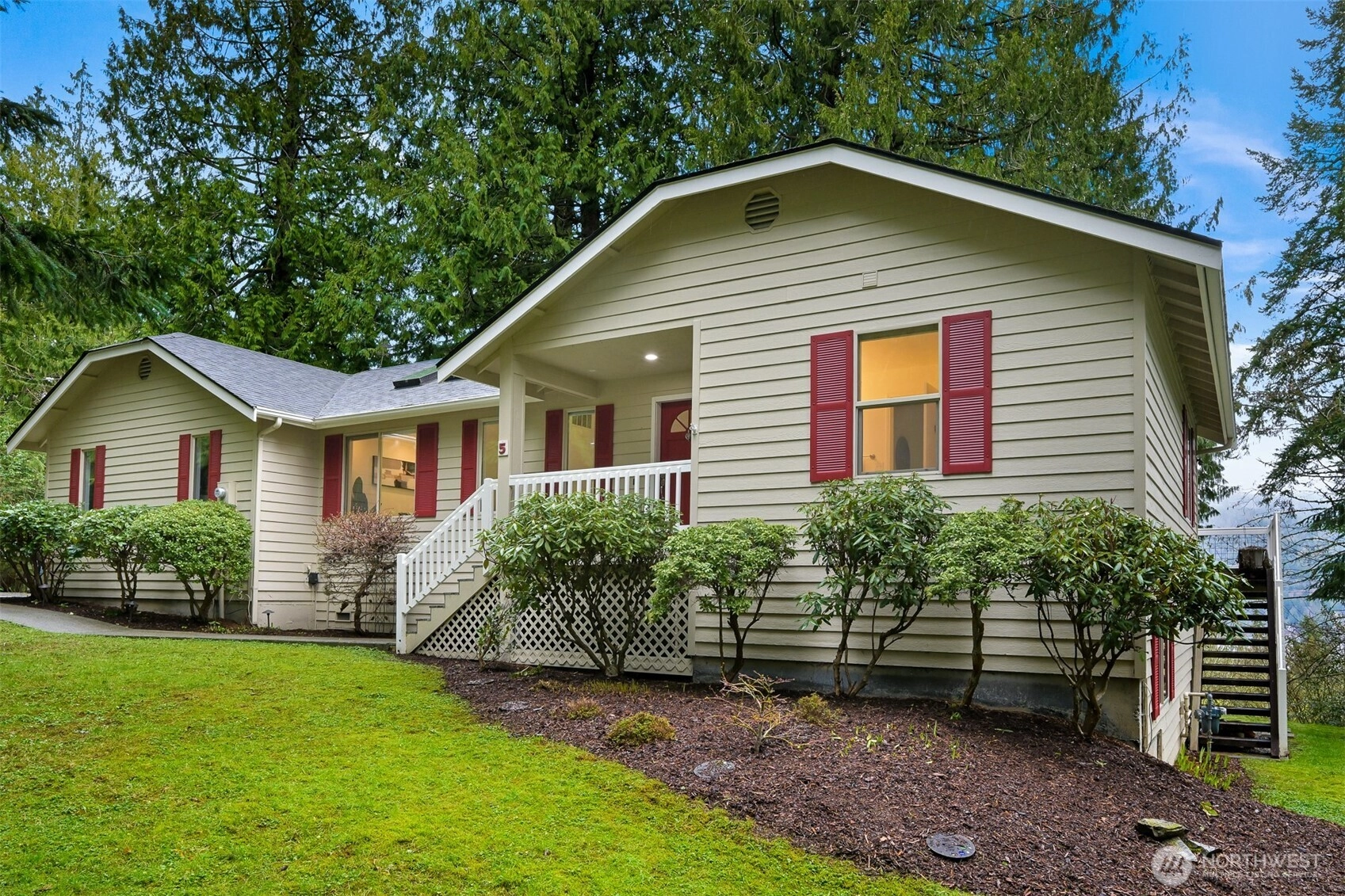 5 Plum Ln Bellingham WA 98229