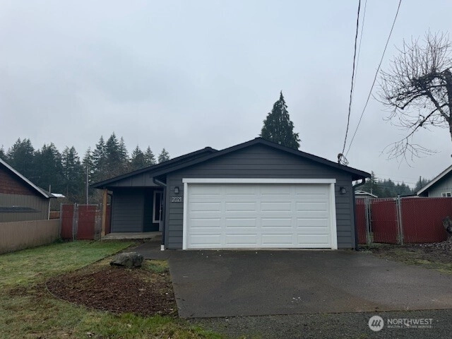 2021 Hay St Shelton WA 98584