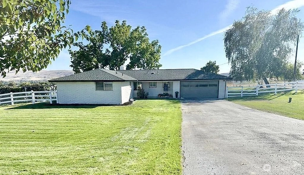 1110 Nagler Rd Selah WA 98942