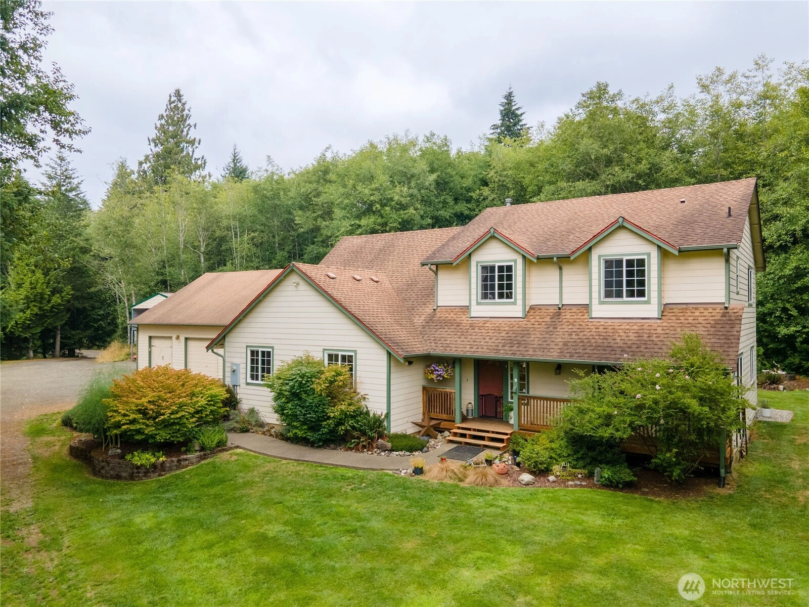 5 Meadowhills Ln Elma WA 98541