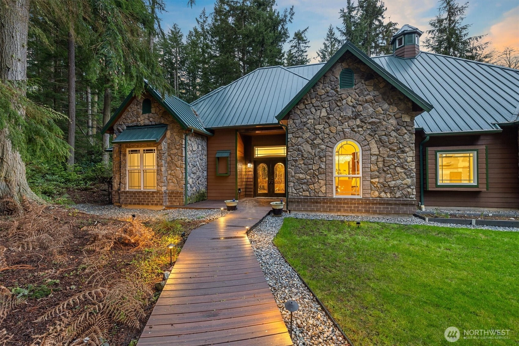 1059 Evergreen Ln Freeland WA 98249