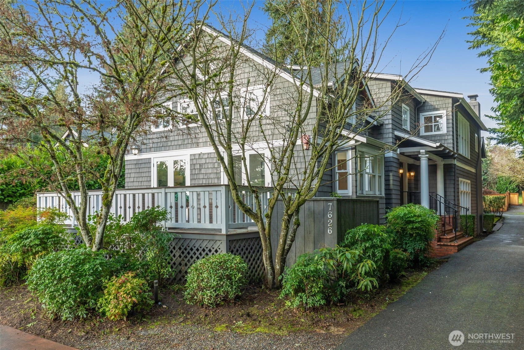 7626 NE 8th St Medina WA 98039