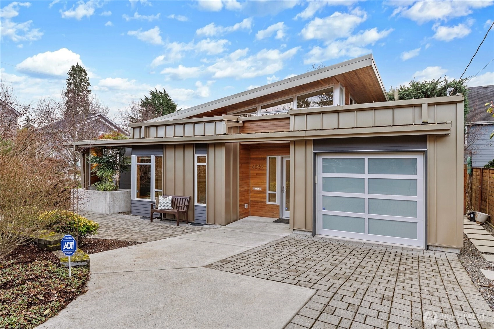 4057 NE 56th St Seattle WA 98105