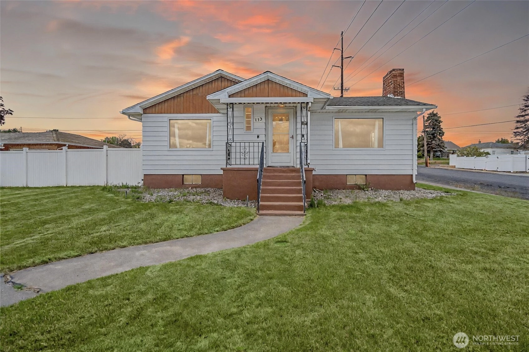 113 E 6th St Lind WA 99341