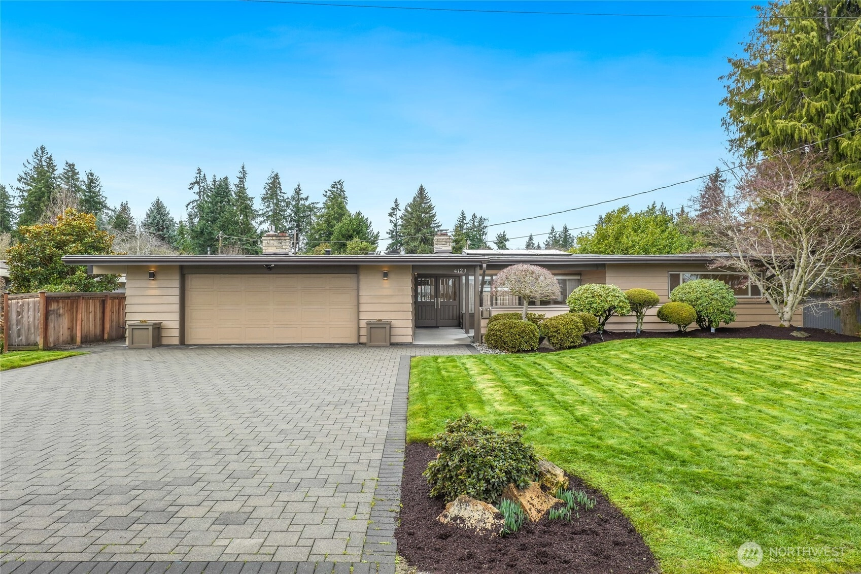4123 94th Ave SE Mercer Island WA 98040