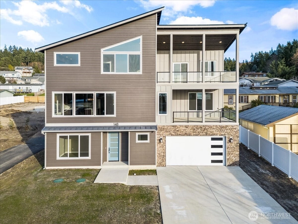 148 Henning Dr Camano Island WA 98282
