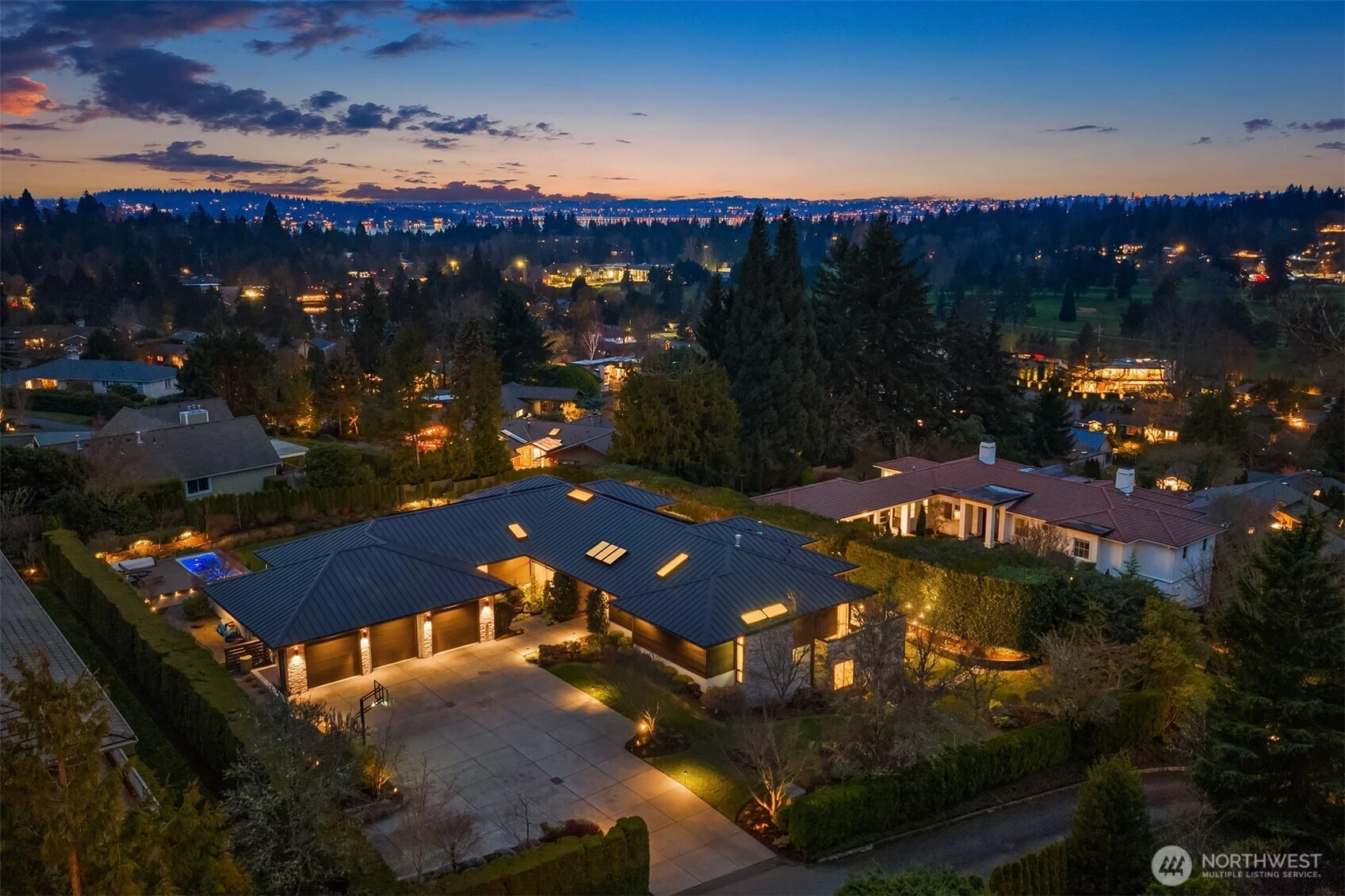 8631 NE 19th Pl Clyde Hill WA 98004