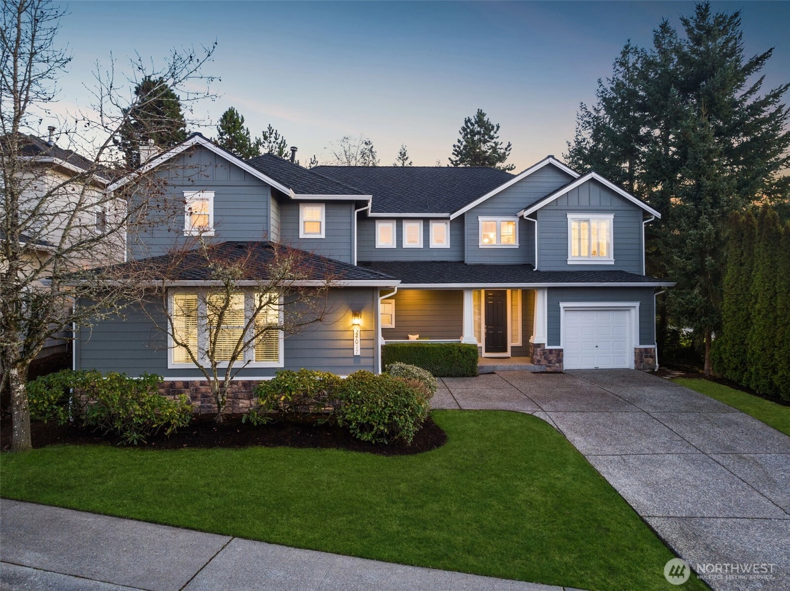 24017 SE 13th Pl Unit  Sammamish WA 98075