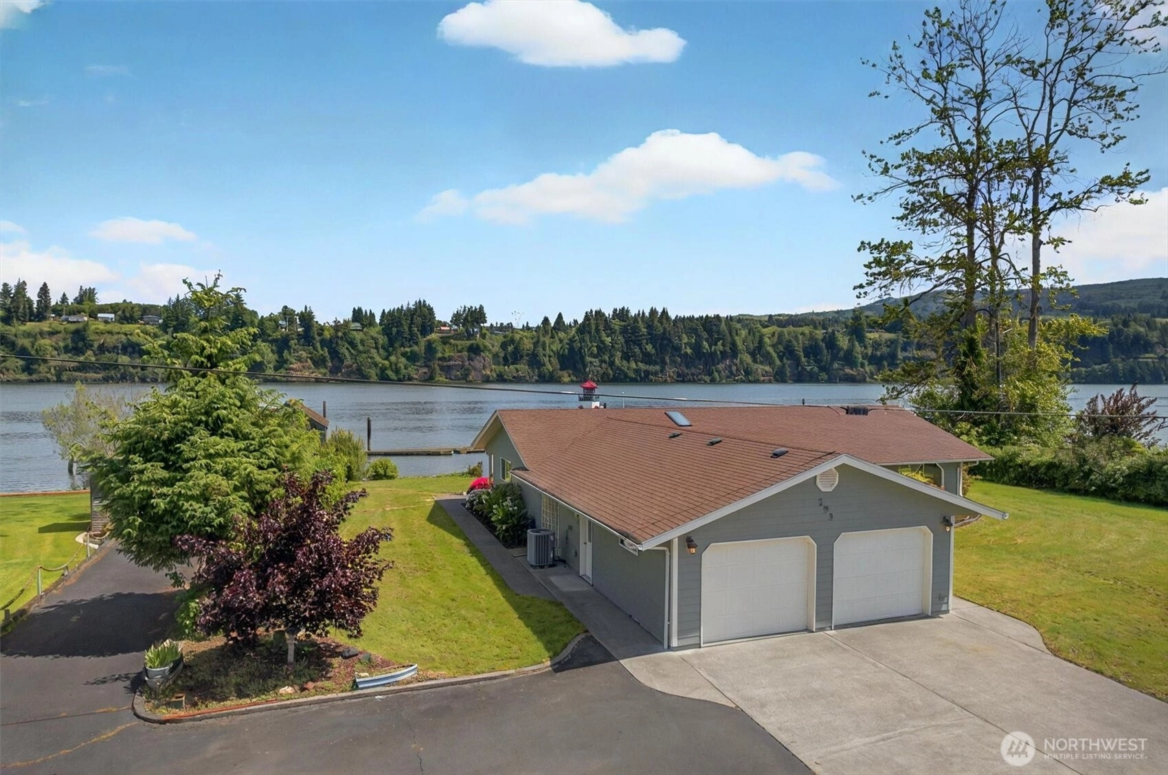 293 State Route 409 Cathlamet WA 98612