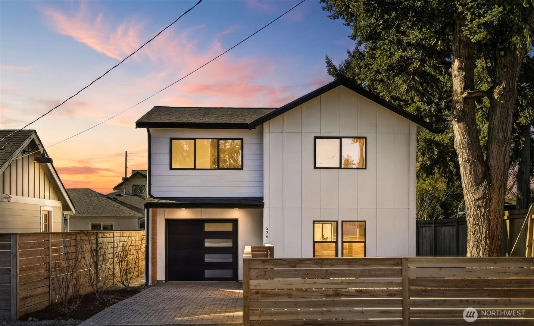 526 N 100th St Seattle WA 98133