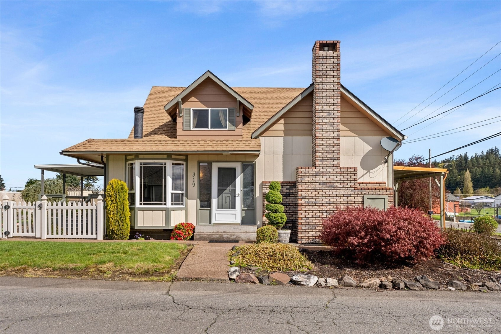 319 E Union St Centralia WA 98531