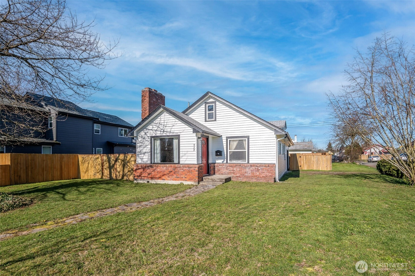 929 E 57th St Tacoma WA 98404