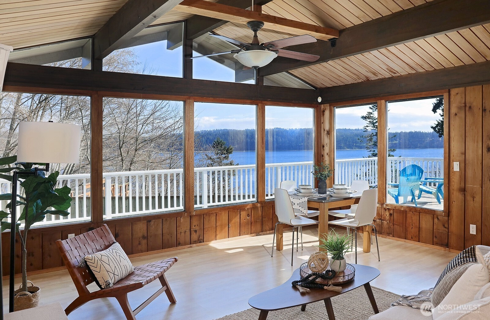 1412 Commodore Pl Freeland WA 98249