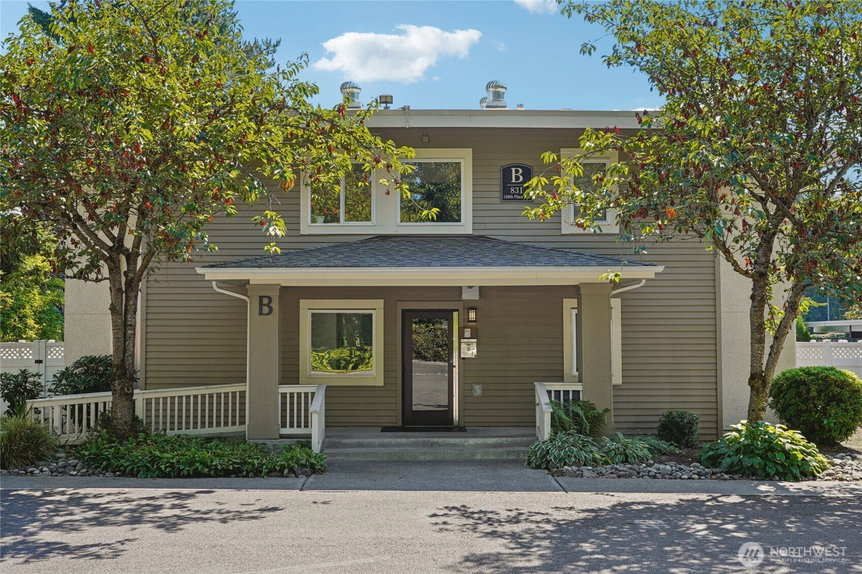 831 126th Pl NE Unit B204 Unit B204 Bellevue WA 98005