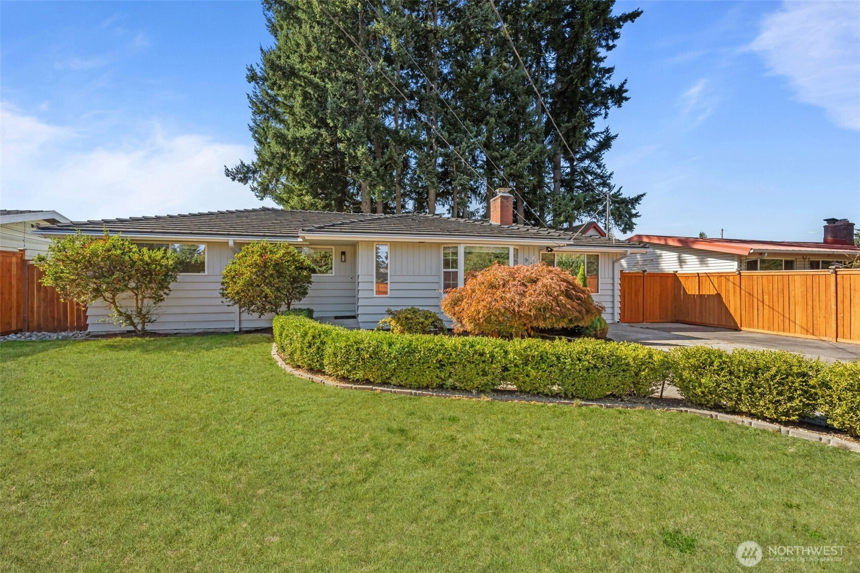 915 Monroe Ave NE Renton WA 98056