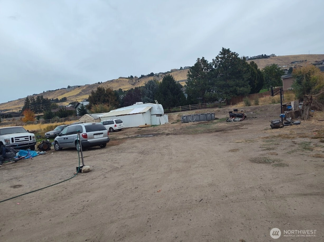 2213 N Baker St East Wenatchee WA 98802