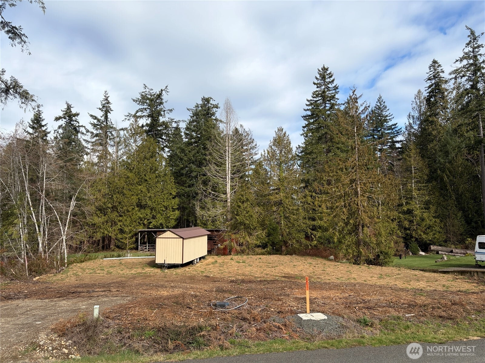 41 E Wildwood Ln Unit  Brinnon WA 98320