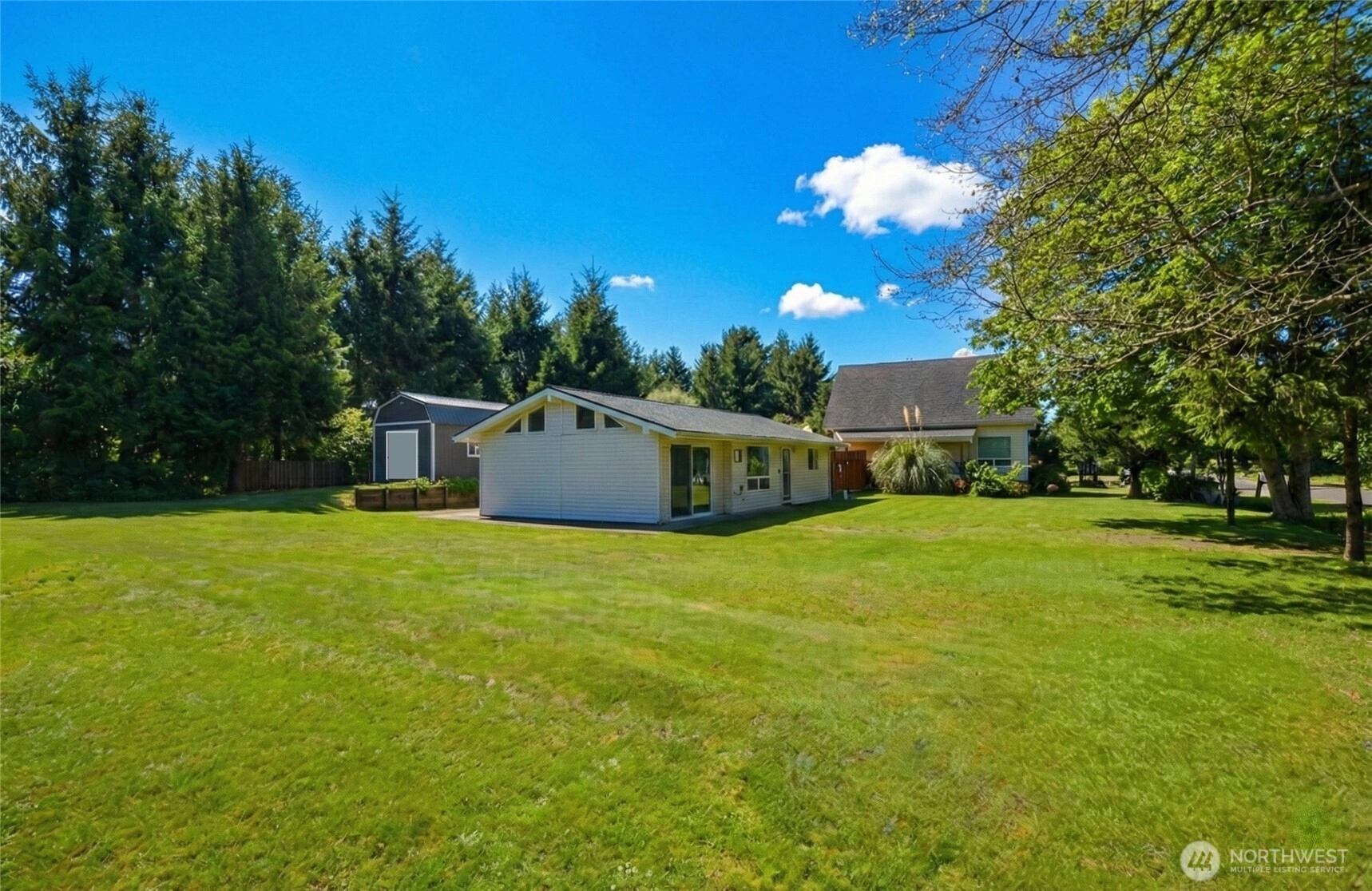 895 Wawona Ave SW Ocean Shores WA 98569