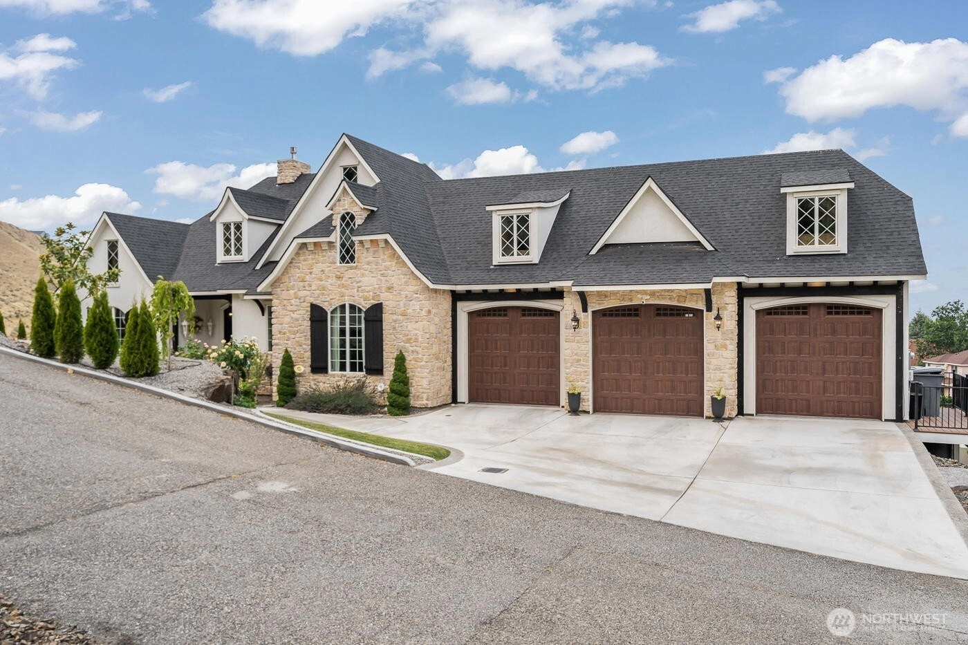 2315 Morency Dr Richland WA 99352