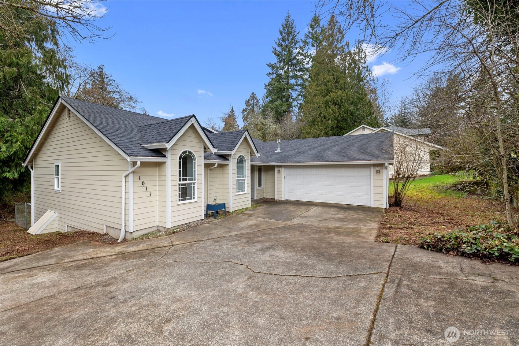 1011 Lake Park Dr SW Tumwater WA 98512