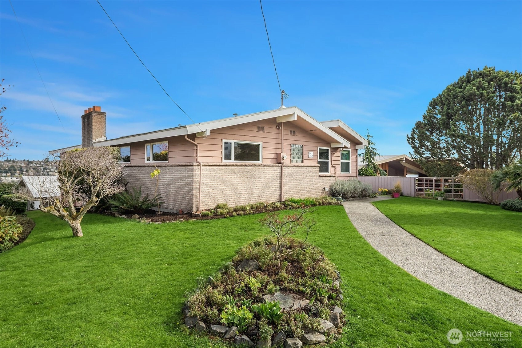 2530 26th Ave W Seattle WA 98199