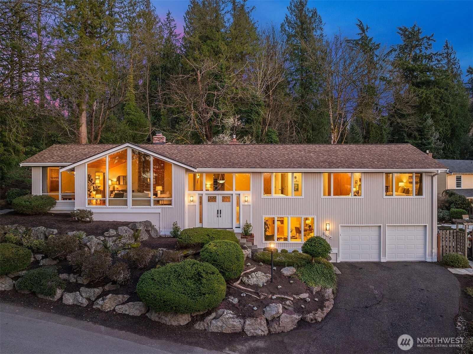 8413 SE 53rd Pl Unit  Mercer Island WA 98040