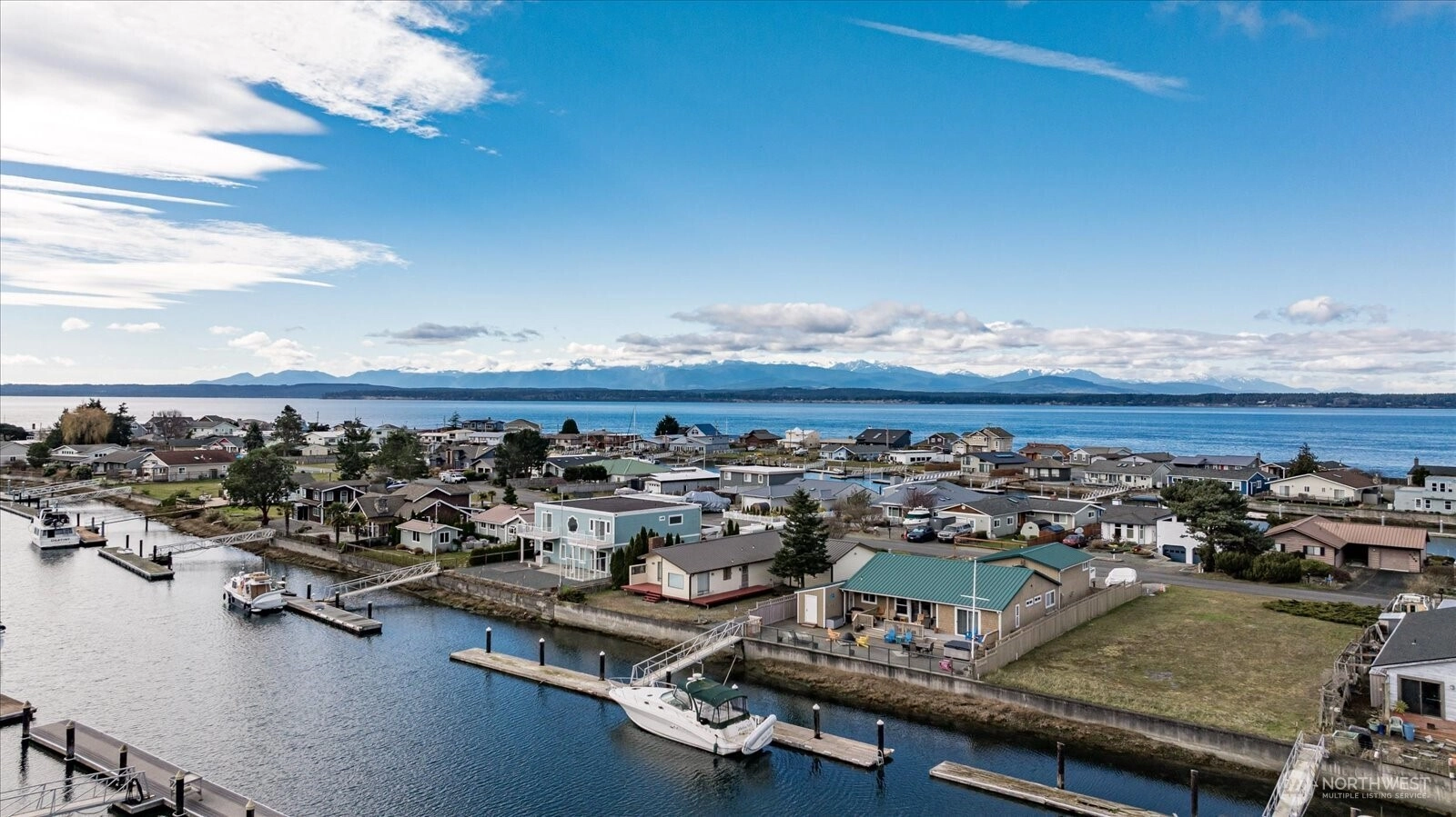 3709 Steelhead Dr Unit  Greenbank WA 98253