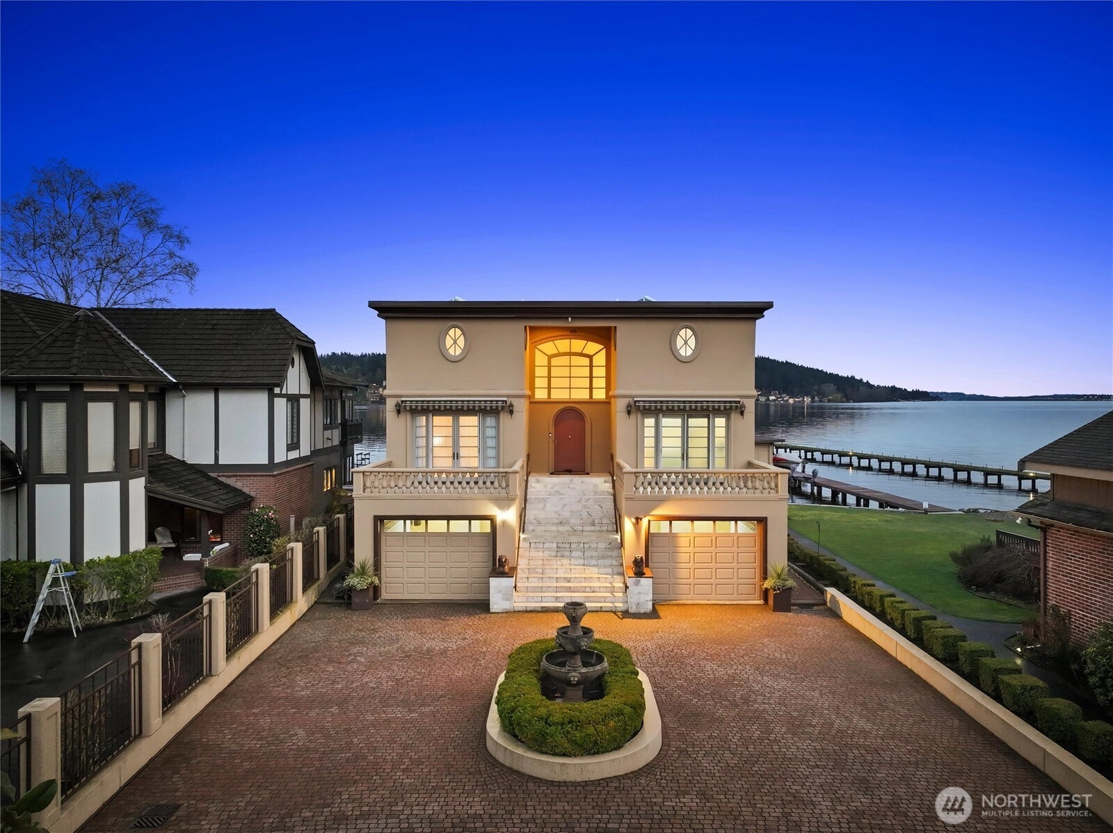 4701 NE Shore Pl Lake Forest Park WA 98155