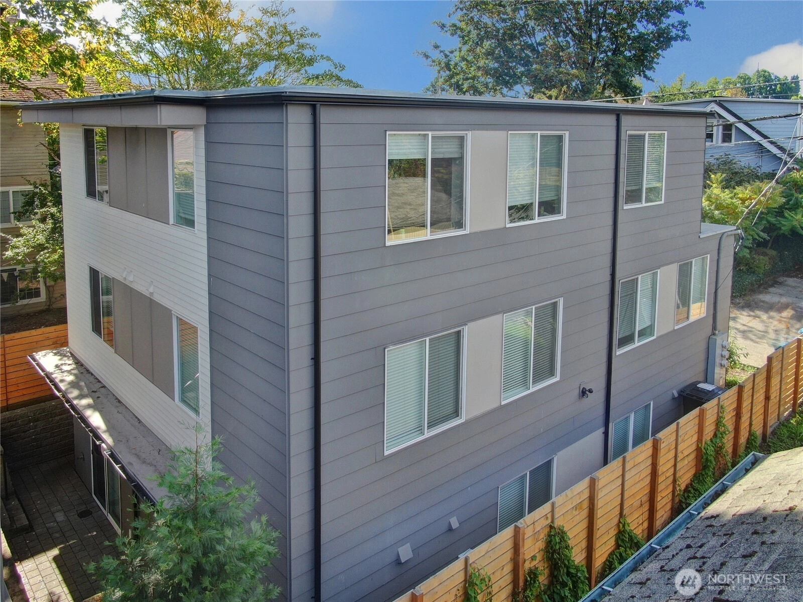 4709 B 8th Ave NE Seattle WA 98105