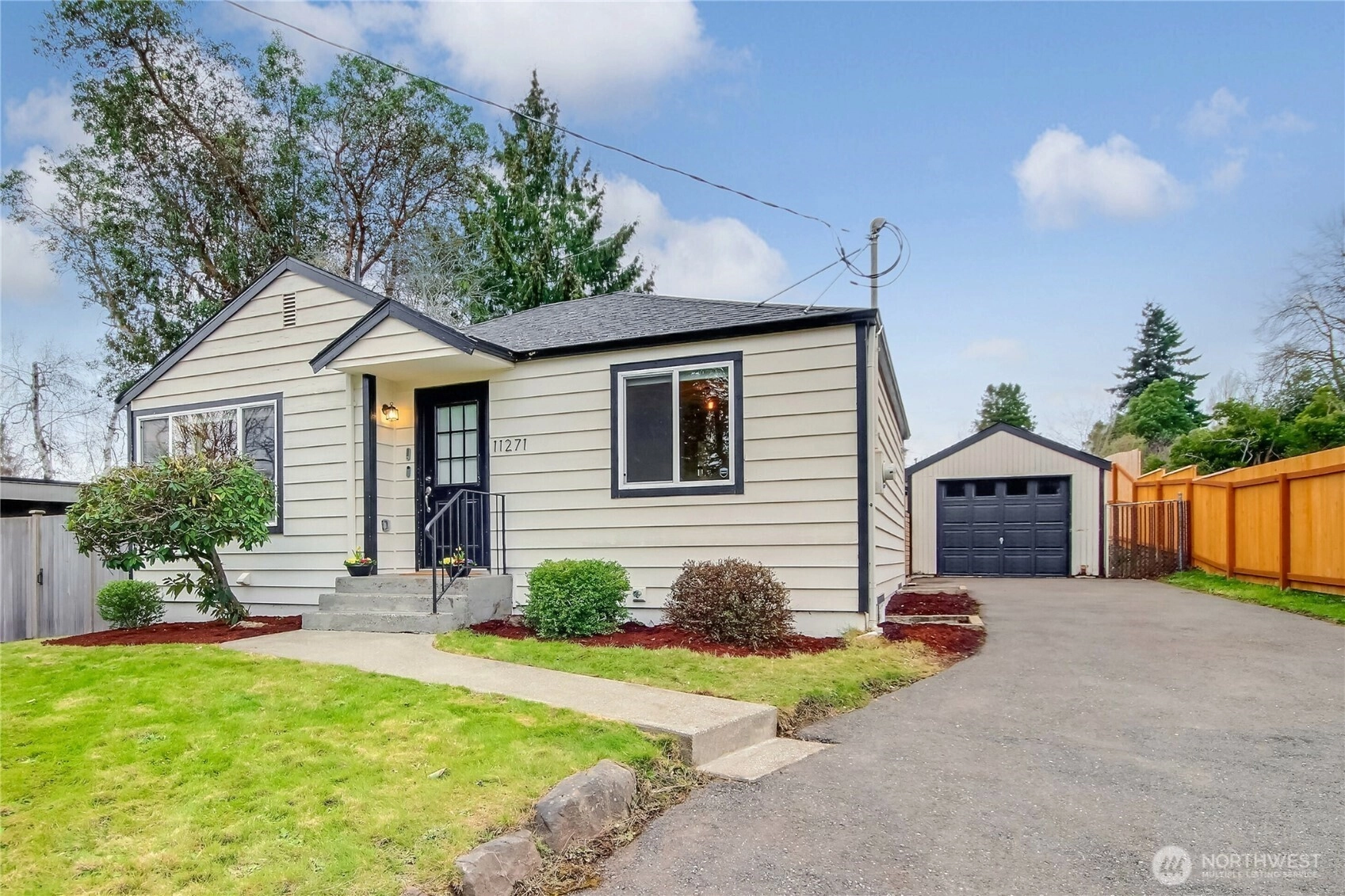 11271 35th Ave SW Seattle WA 98146