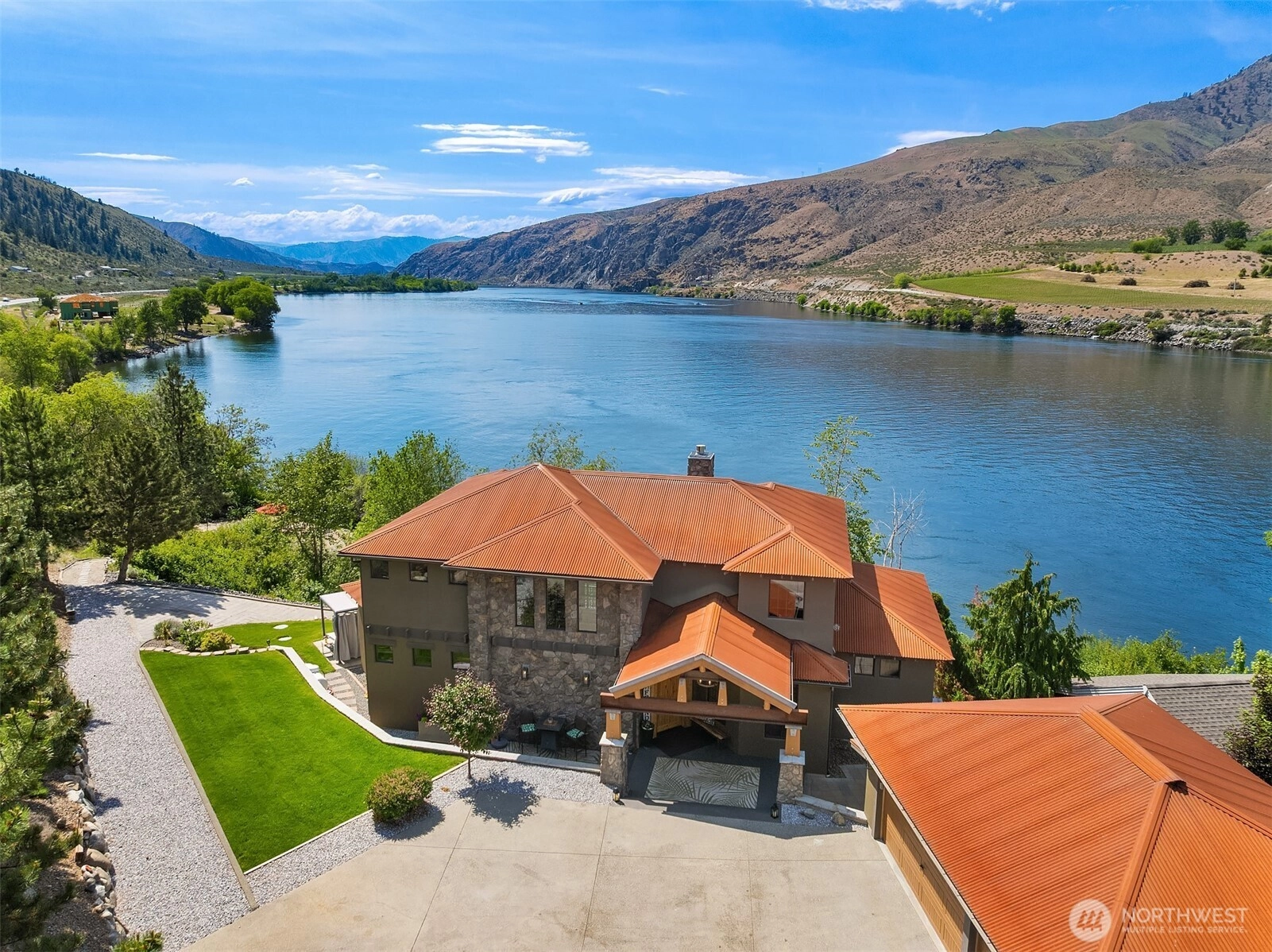 23195 Columbia Pointe Ln Orondo WA 98843