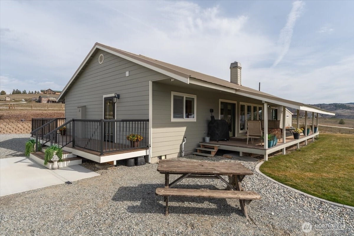 605 Chelan Trails Road Unit  Manson WA 98831