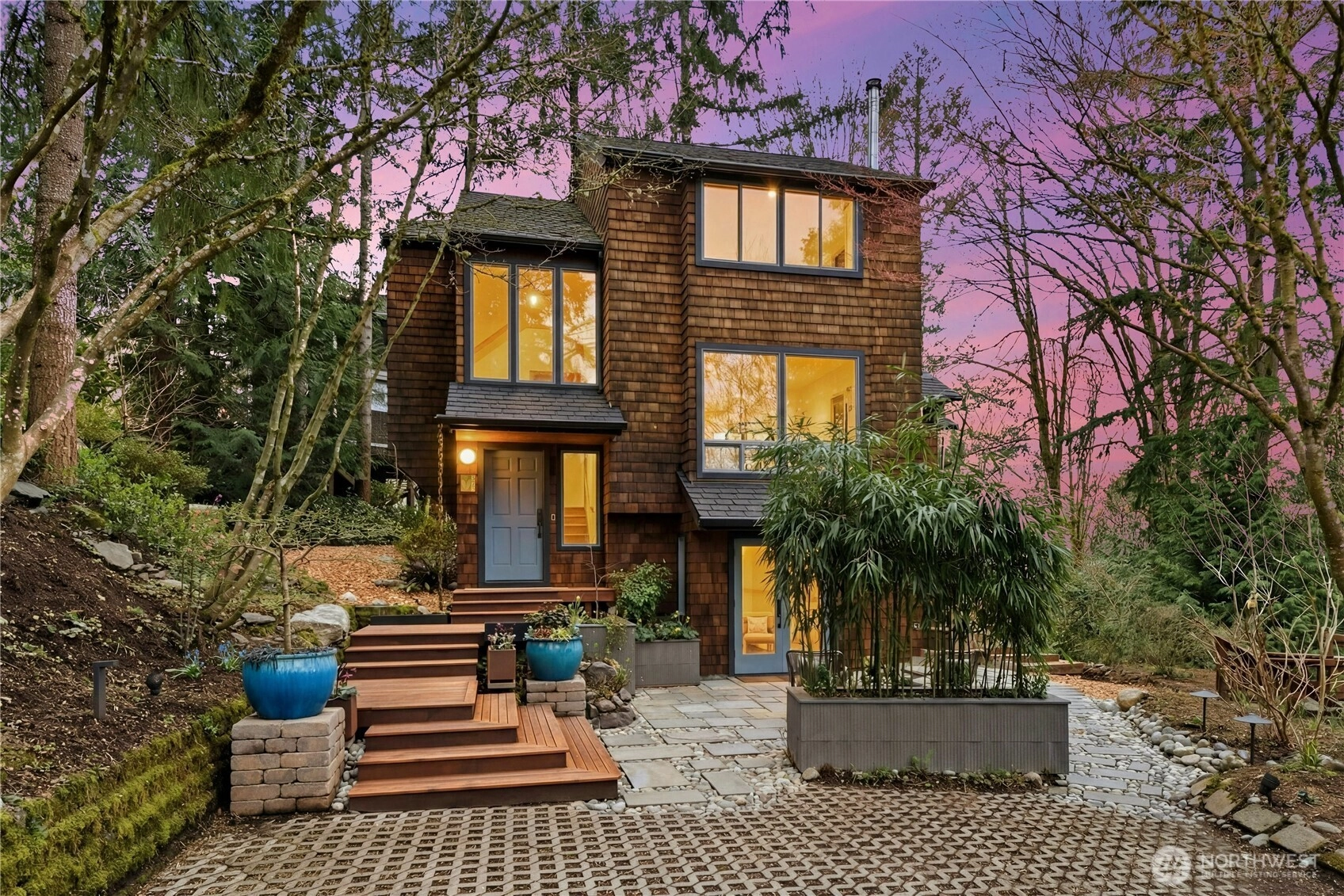 373 Mount Defiance Cir SW Issaquah WA 98027