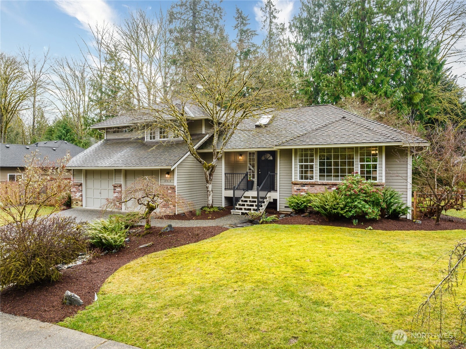 17215 NE 132nd Pl Unit  Redmond WA 98052