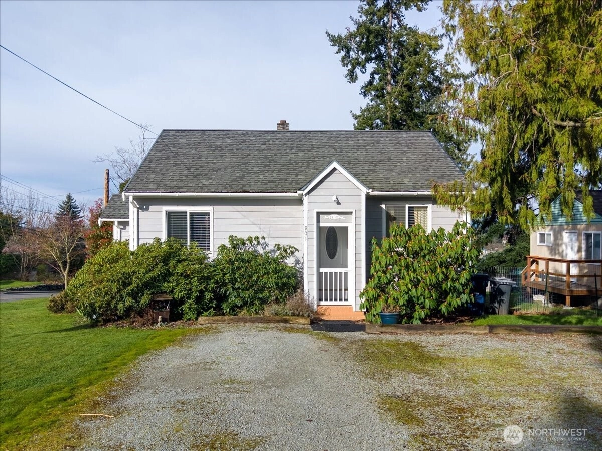 901 N 8th St Mount Vernon WA 98273