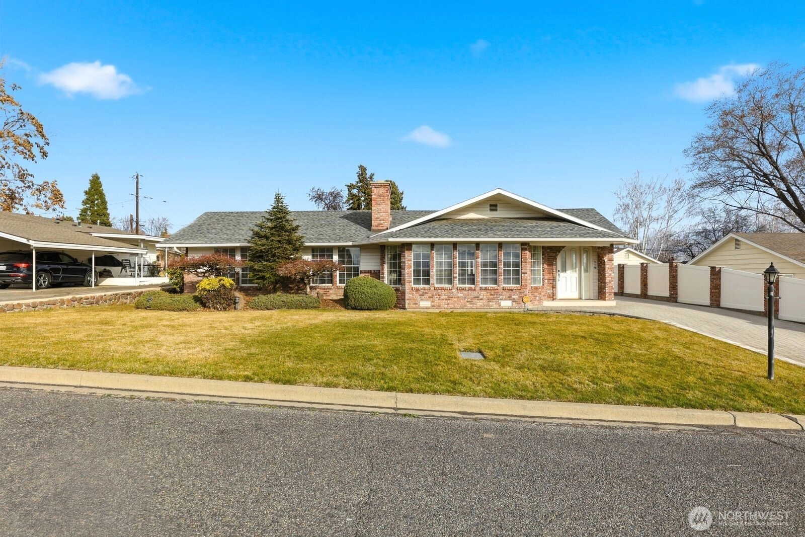 119 N 46th Ave Unit  Yakima WA 98908