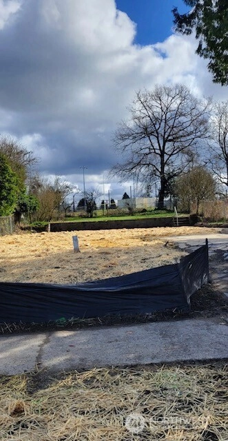 3239 S Thompson Tacoma WA 98418