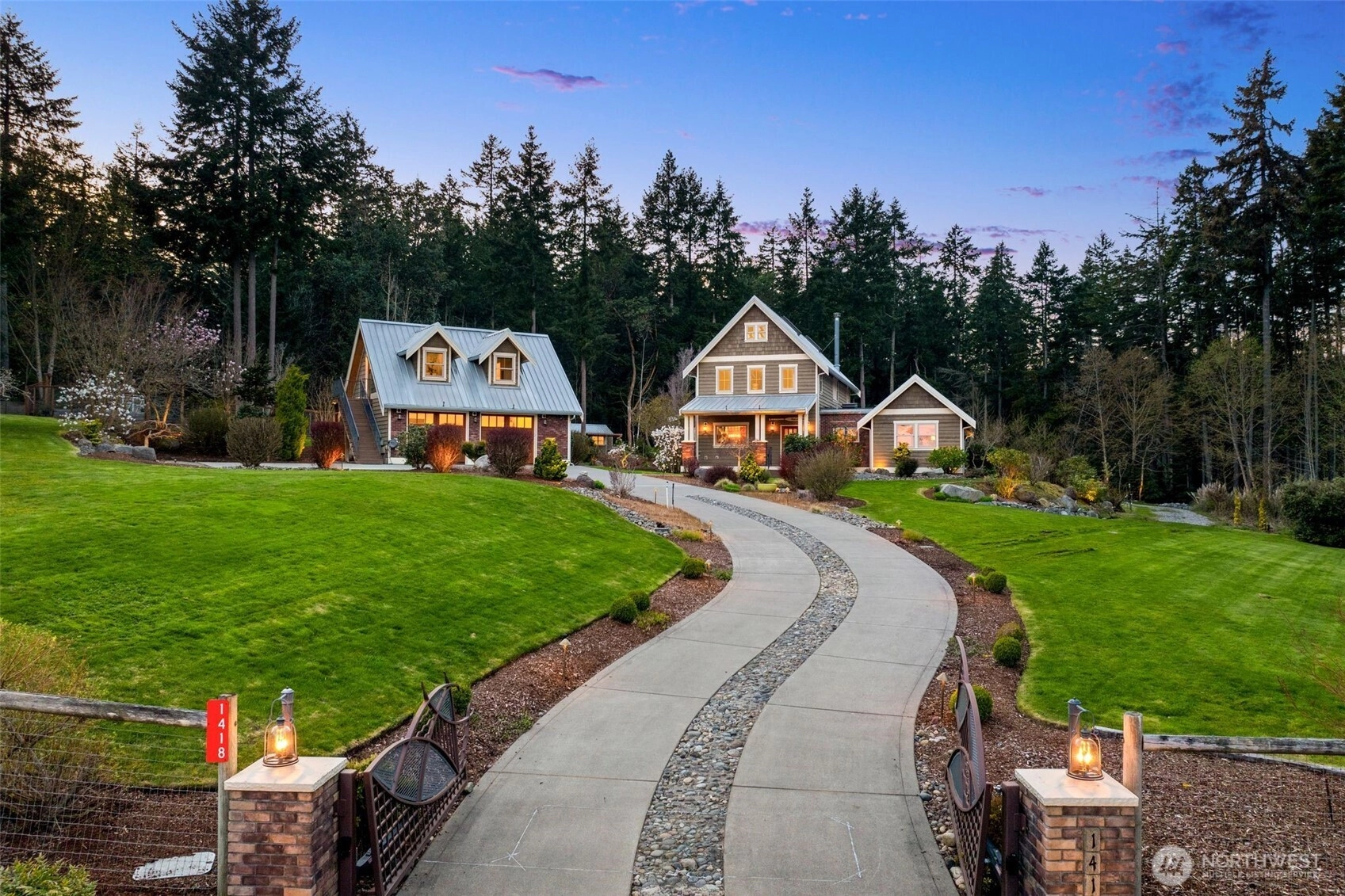 1418 13th Ave Fox Island WA 98333