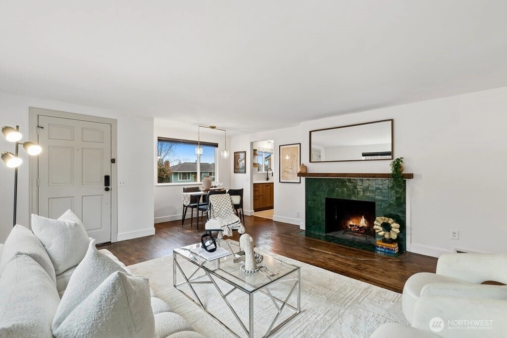 9444 26th Ave SW Seattle WA 98106