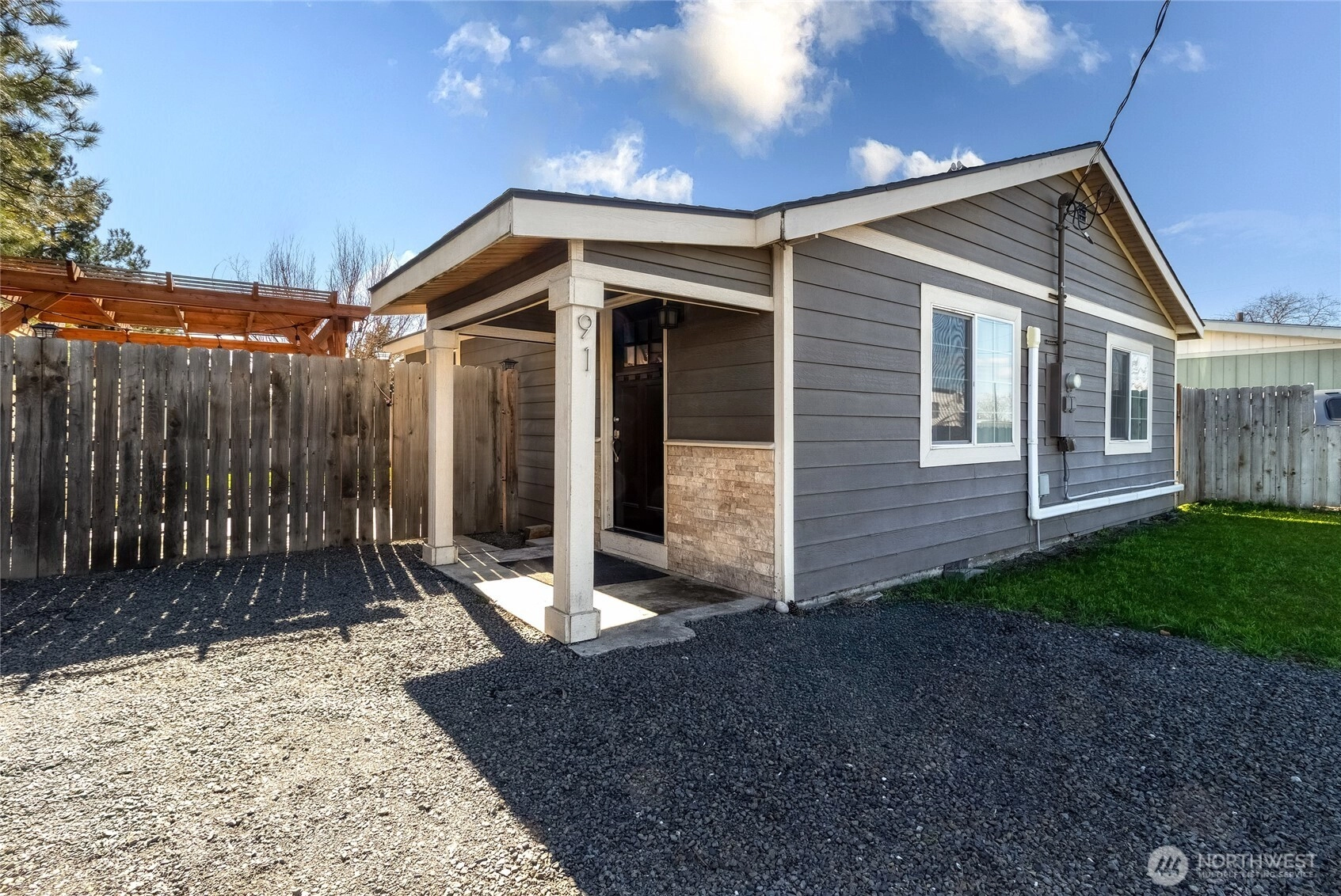 91 Main St Unit  Touchet WA 99360