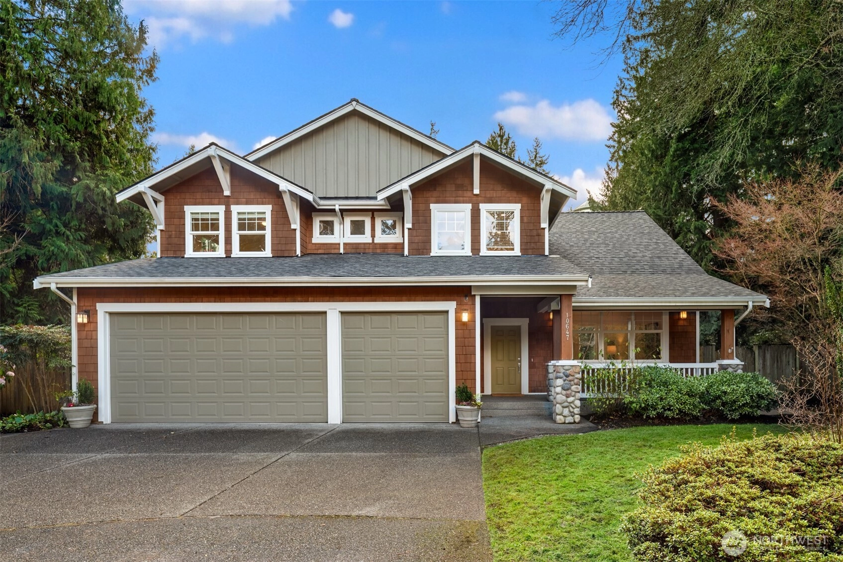 10647 Woodhaven Ln Bellevue WA 98004