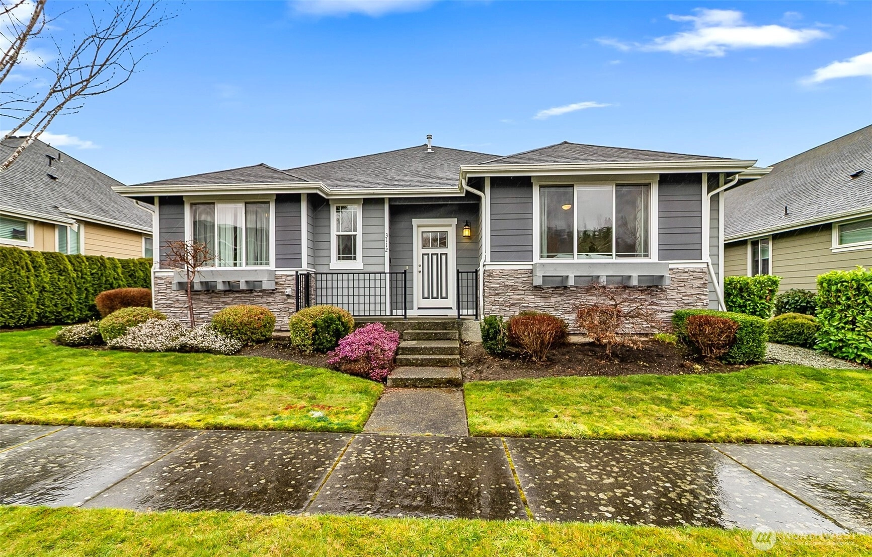 3112 Loch Ness Loop Unit  Mount Vernon WA 98273