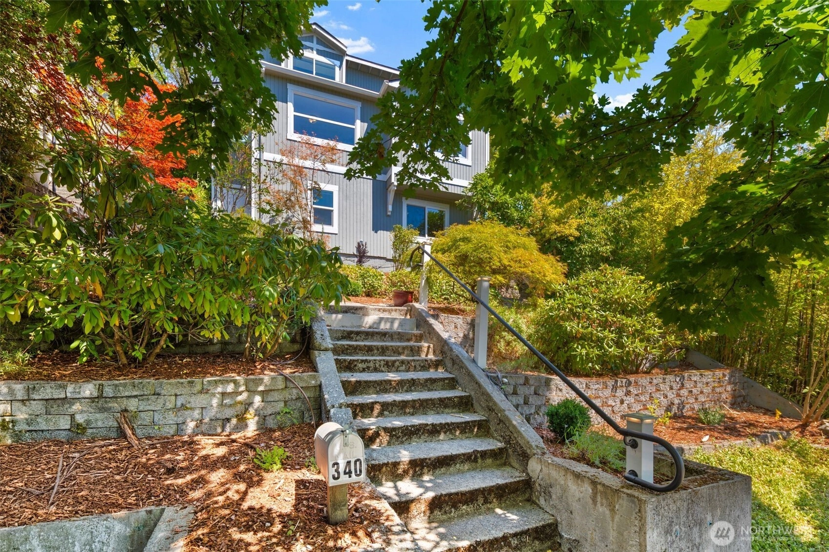 340 NE 53rd St Seattle WA 98105
